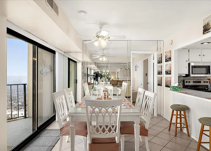 2 Bedroom With Sunrise And Sunset Views Holiday home