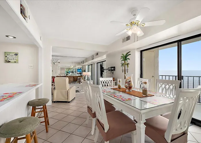 2 Bedroom With Sunrise And Sunset Views Holiday home