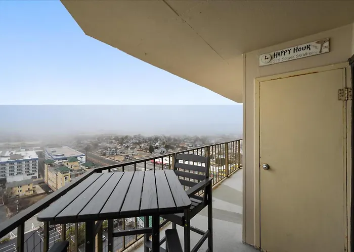 Holiday home 2 Bedroom With Sunrise And Sunset Views Ocean City